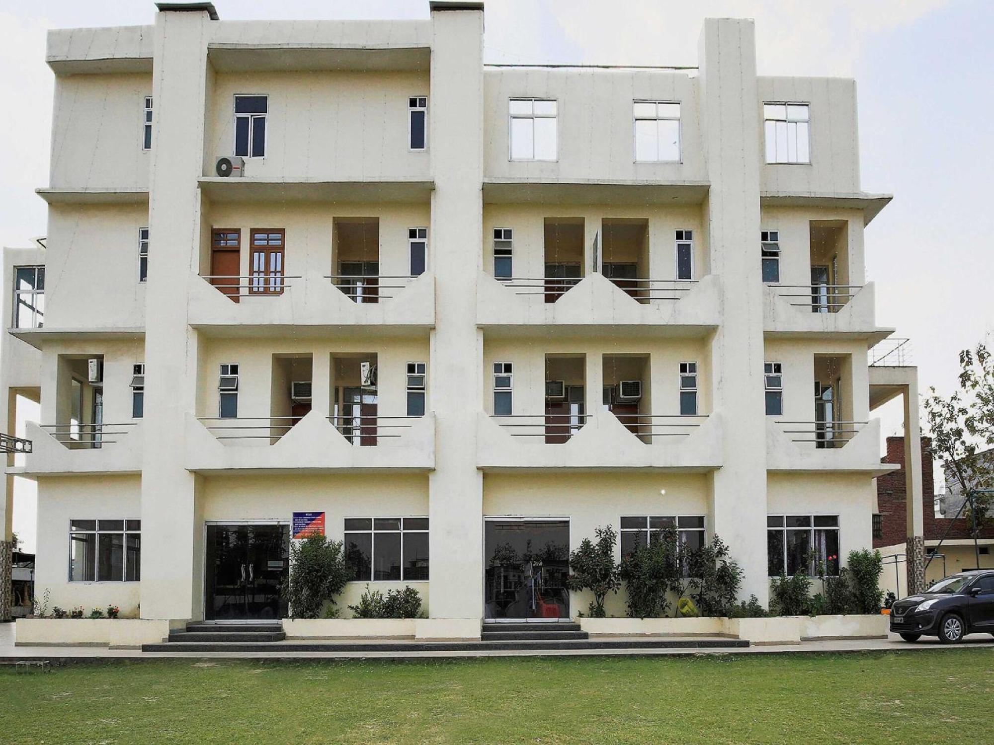 Oyo Flagship 37109 Mangalam Guest House Chinhat المظهر الخارجي الصورة